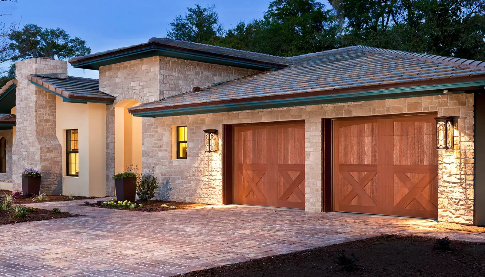 Canyon Ridge® Carriage House (5-Layer) — Cr D38 Arch1 822