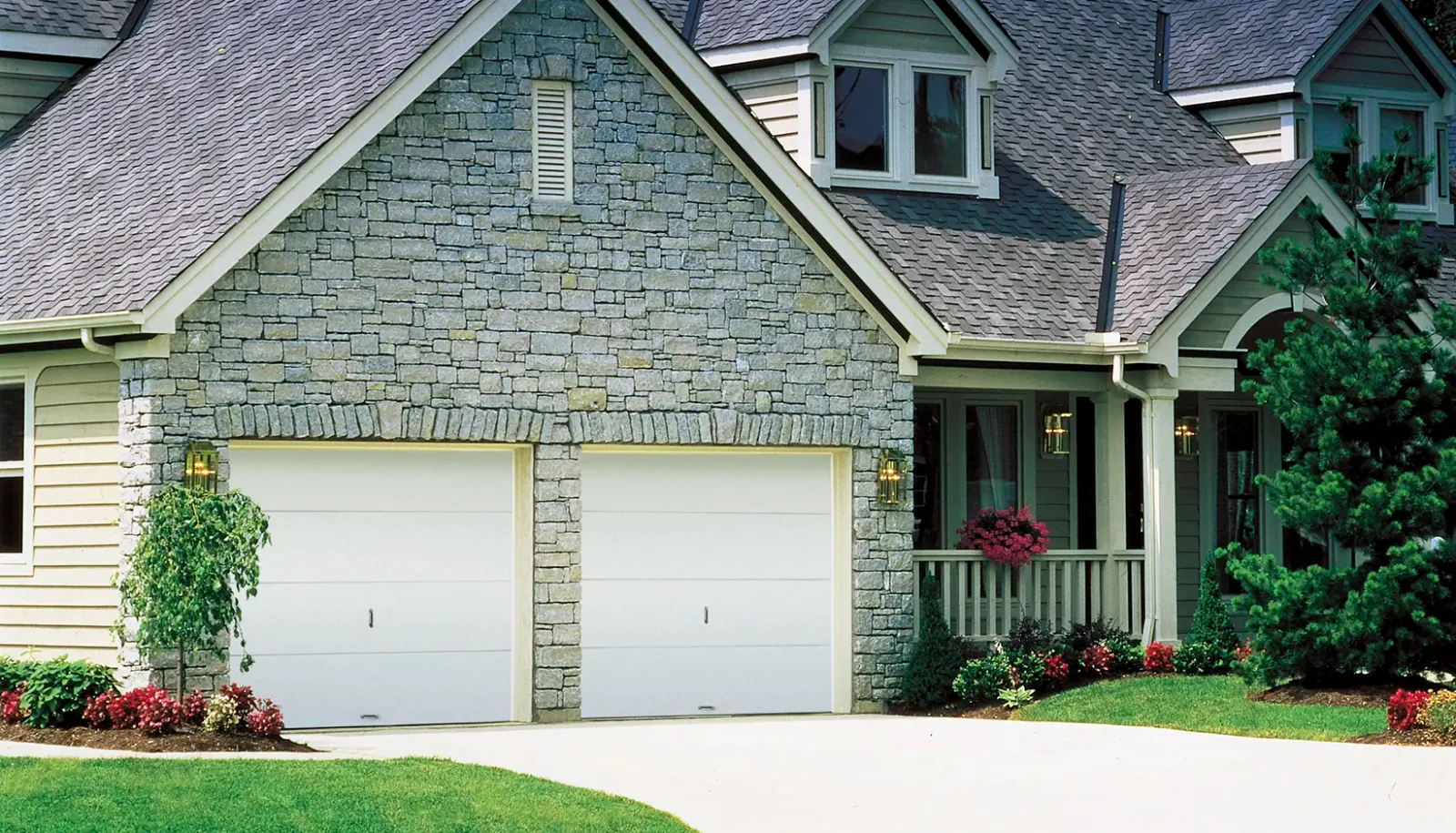 Classic™ Wood — Classic Wood Design Long Stockton Window Cedar Garage Door 822