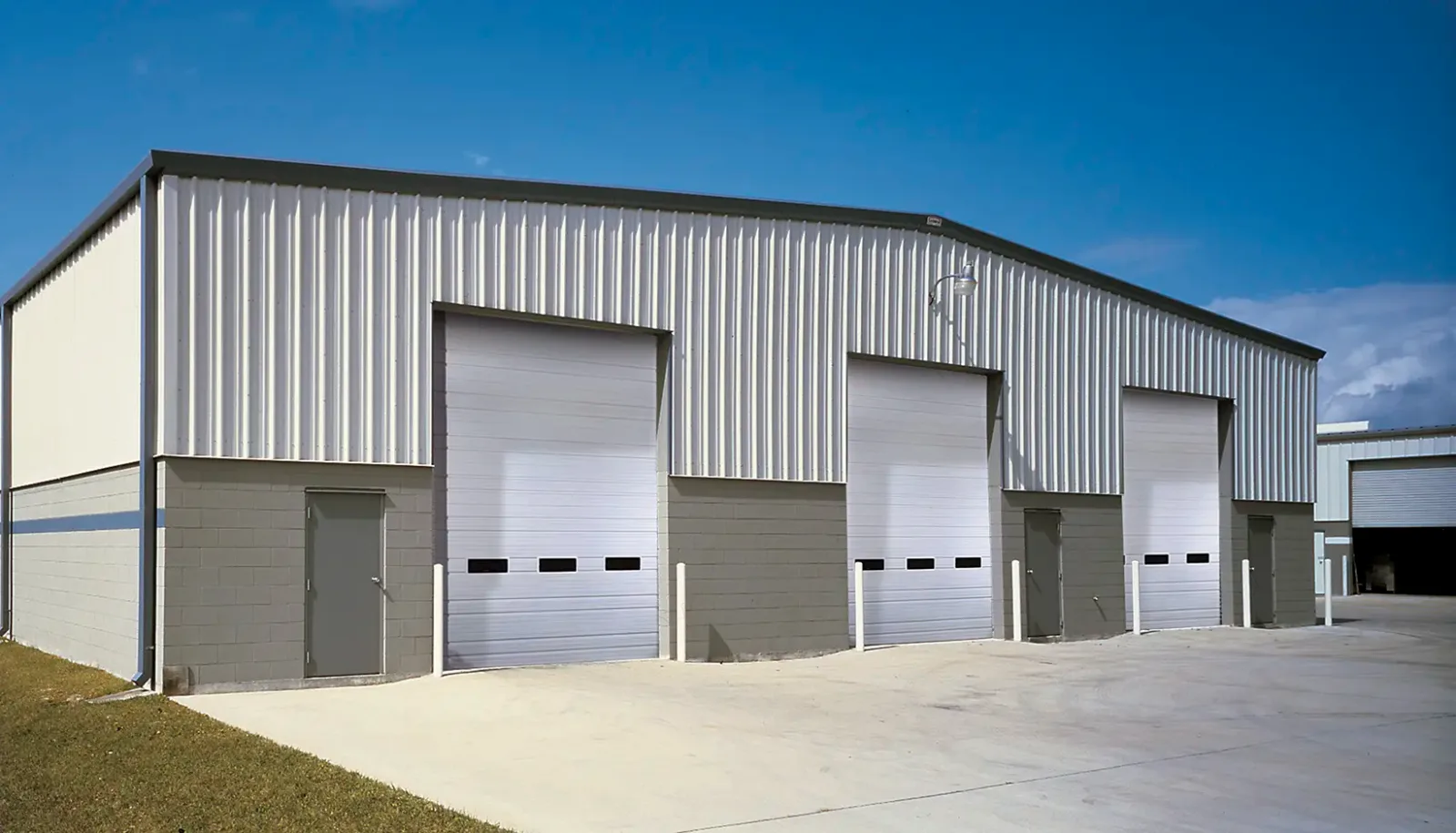 Industrial Series — Deep Ribbed 04 822